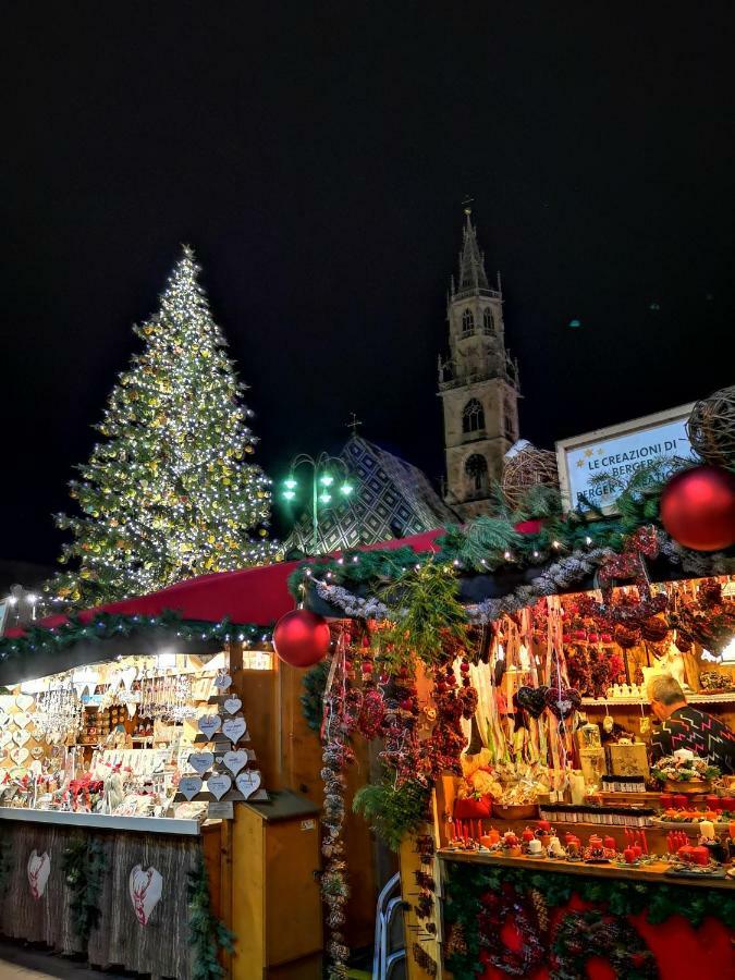 Schlossblick فِيي المظهر الخارجي الصورة
